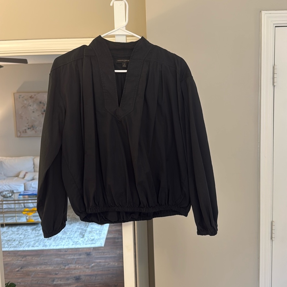 Black Banana Republic blouse size M